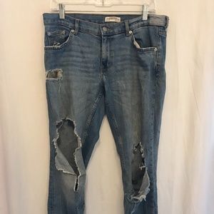 ZARA Woman Ripped Denim Boyfriend Jeans